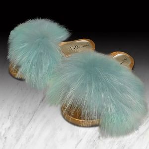 Branché Beauty Kiki Slide. Brand new, never worn